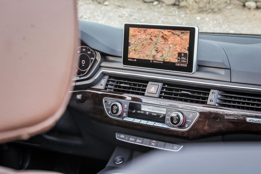Интерьер Audi A5 Cabriolet 2.0T Quattro 2017 года  (NA) (фото 29 из 32)
